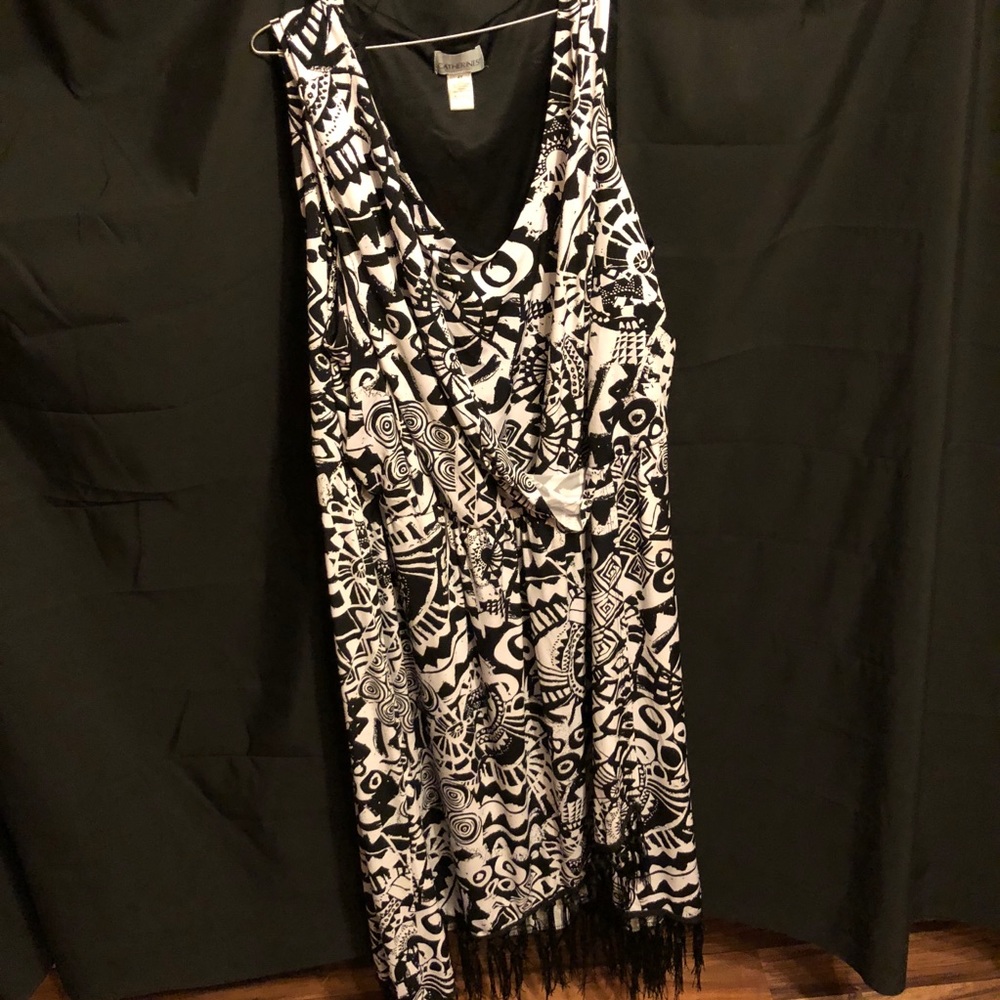 CATHERINES NWOT BLACK AND WHITE FAUX WRAP DRESS